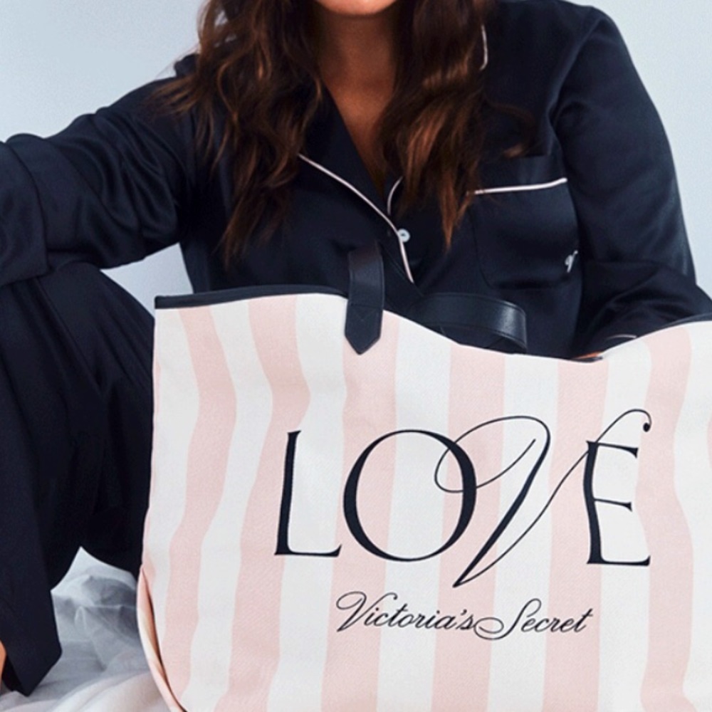 Victoria’s Secret Love Tote Bag Canvas Light Pink, White & Black New NIP NWT